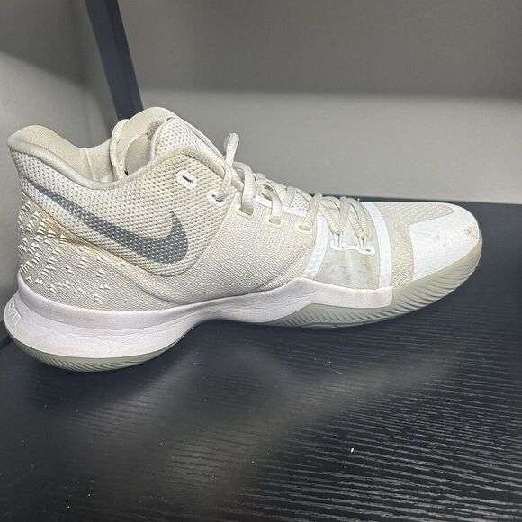 Nike Kyrie 3 White Chrome Silver Low Cut Mens Basketball 852395-103 Size 11.5 - Picture 11 of 15